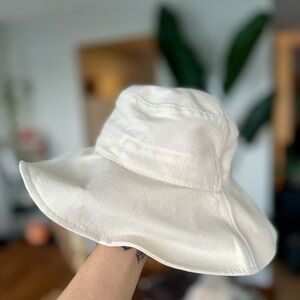 Linen Cream Bucket Hat